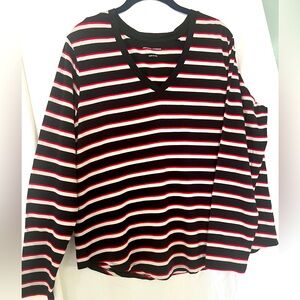 Universal Standard V Tex Long Sleeve Tshirt. Size S